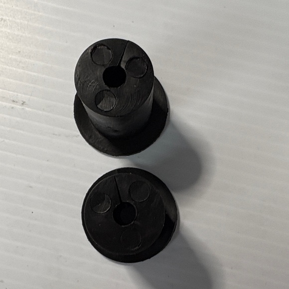 Cable Routing Kit - Rubber - Picture 3 of 4